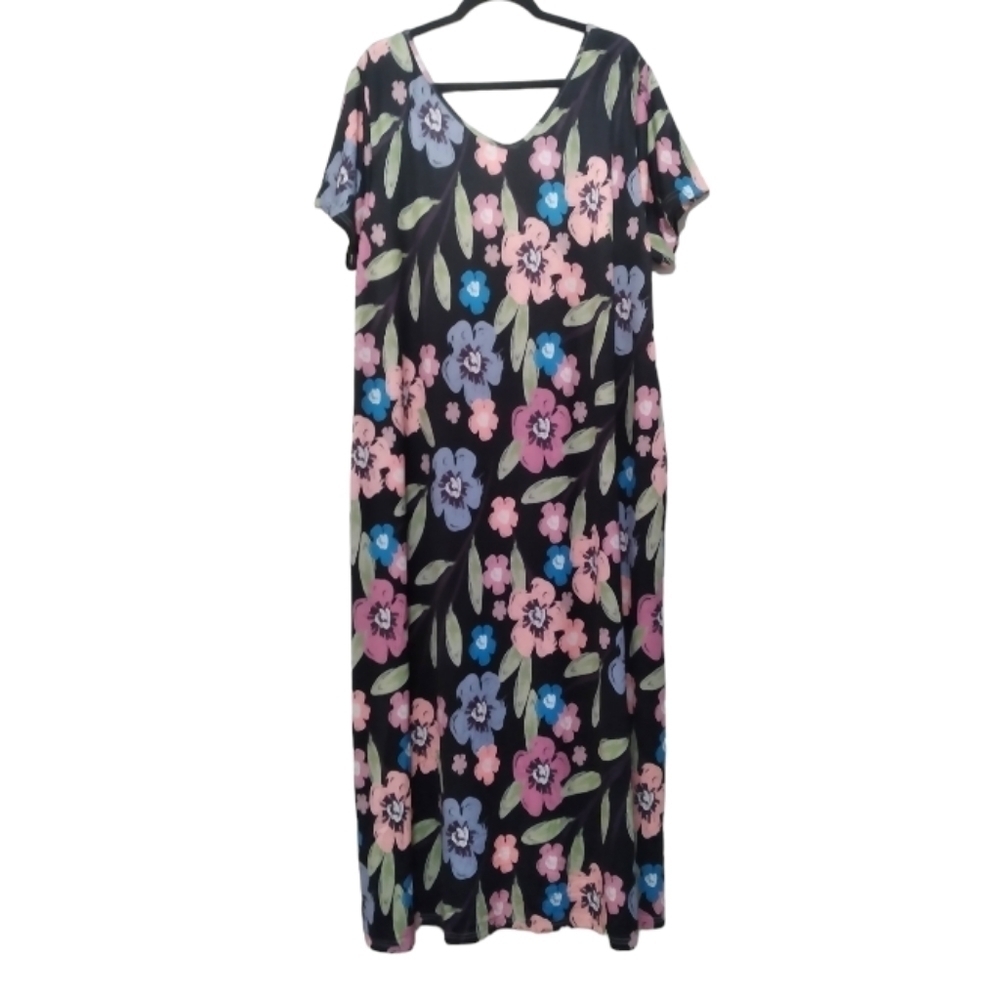 NWOT Beyond This Plane | Multicolor floral print maxi dress with pockets - Picture 3 of 7